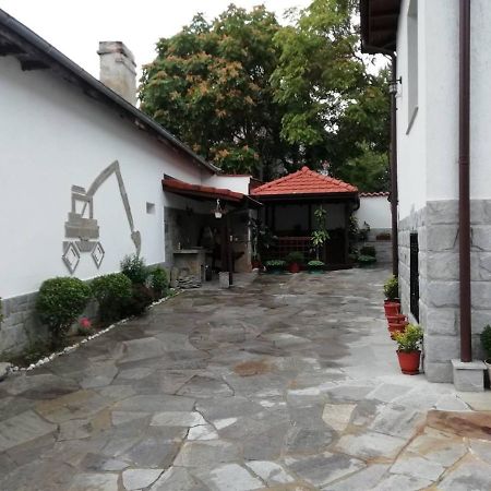 Къща В Центъра На Стрелча, Джакузи С Минерална Вода Ngoại thất bức ảnh